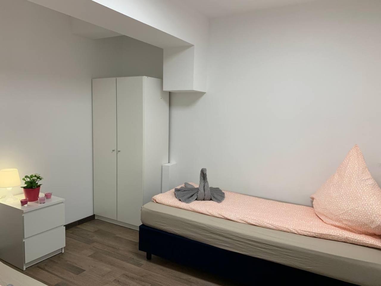 Central Private Rooms In Popular Neighborhood! Köln Exteriör bild
